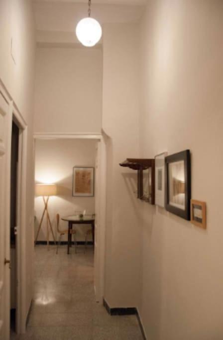Casa Pepita: Vintage Spirit In The Old Town Apartment Севиля Екстериор снимка